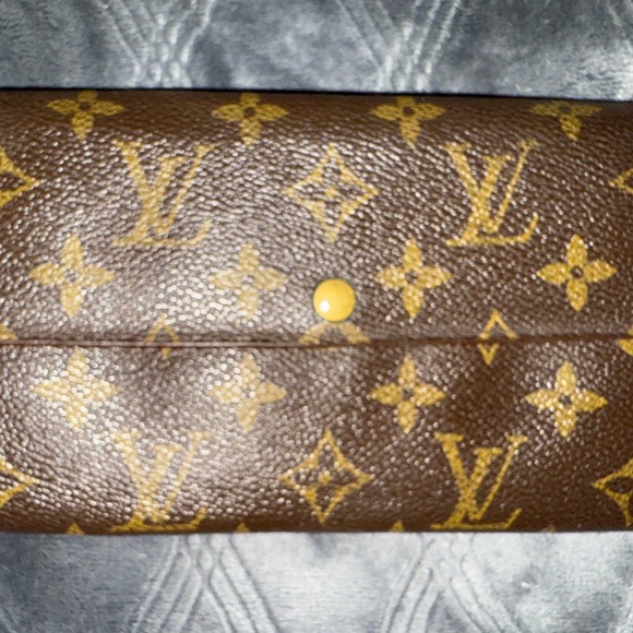 Louis Vuitton Sarah Wallet - Picture 2 of 6